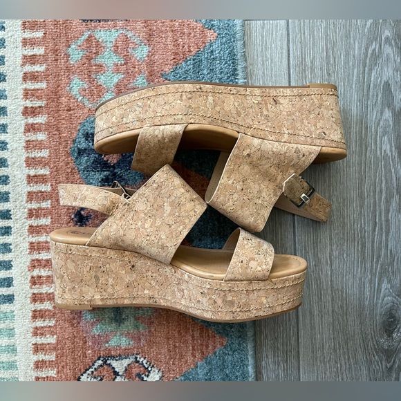 Corso Como Shoes - Anthro Corso Como women’s cork platform sandals, size 10M—tan color,so cute! •••